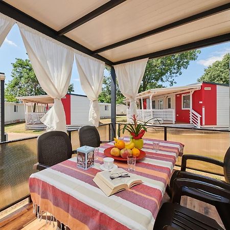 Camping Adria Mobile Home Park Umag Exterior foto
