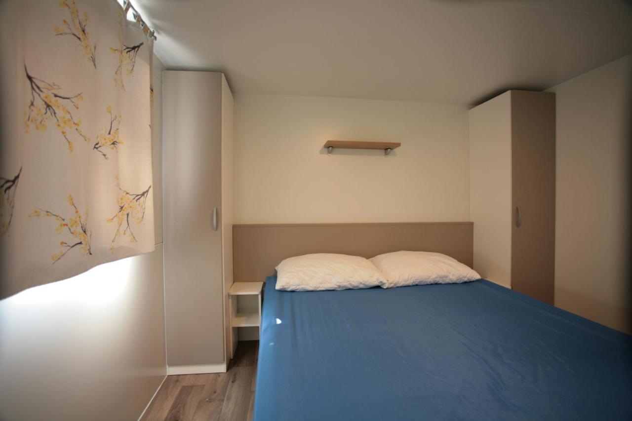 Camping Adria Mobile Home Park Umag Exterior foto