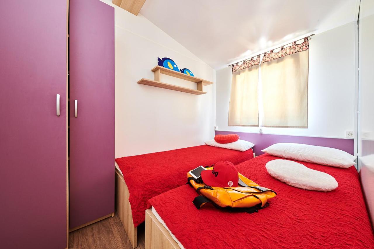 Camping Adria Mobile Home Park Umag Exterior foto