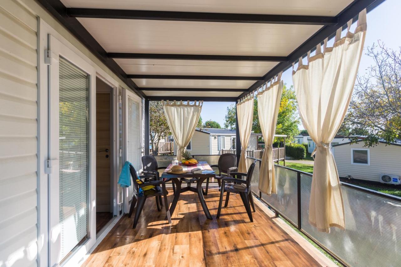 Camping Adria Mobile Home Park Umag Exterior foto