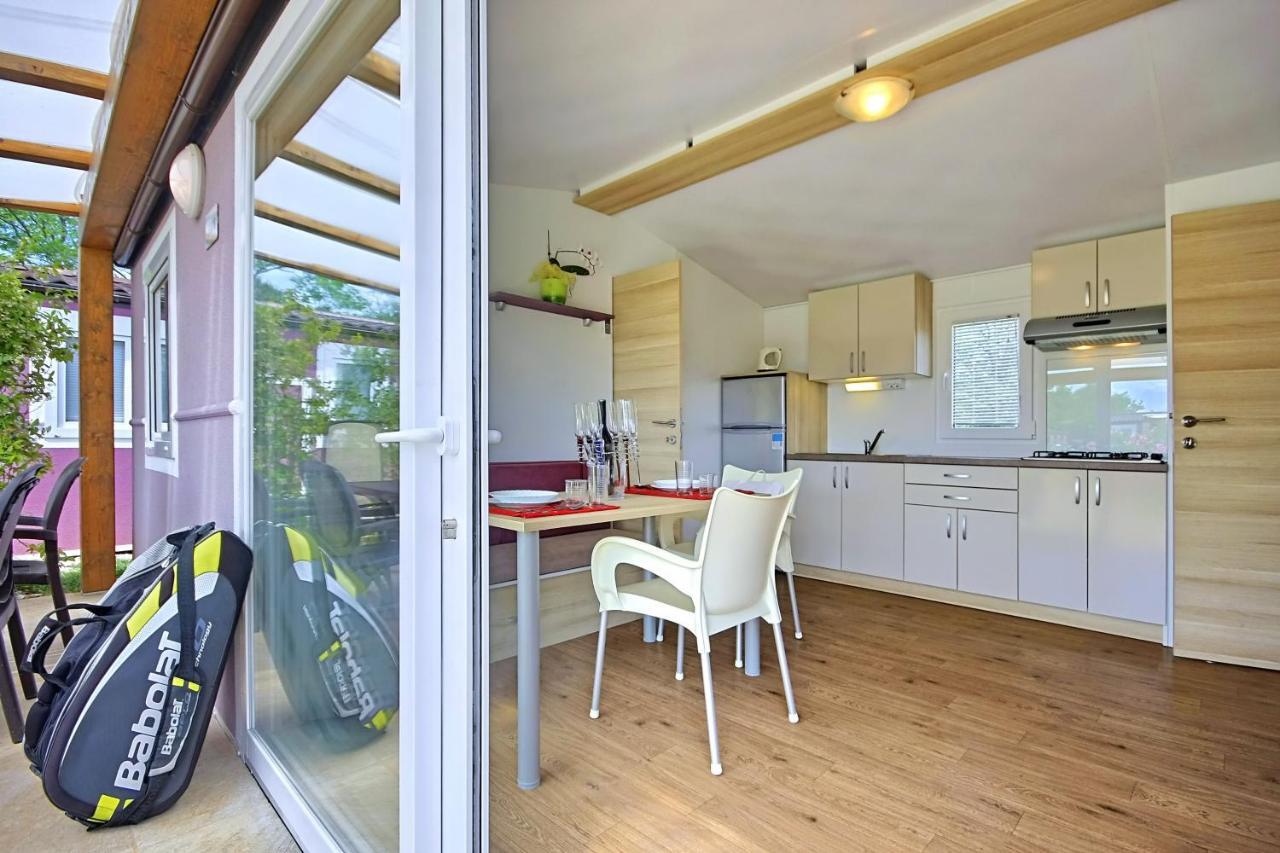Camping Adria Mobile Home Park Umag Exterior foto