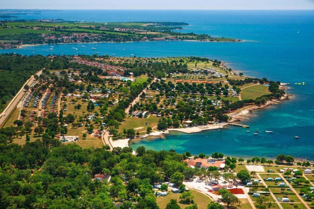 Camping Adria Mobile Home Park Umag Exterior foto